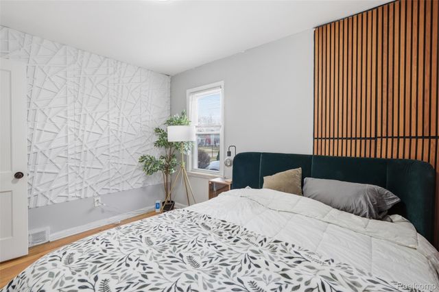 14000 Lincoln Street, Oak Park, MI 48237