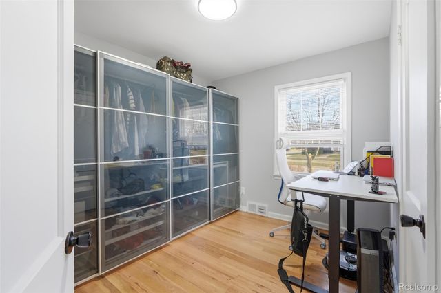 14000 Lincoln Street, Oak Park, MI 48237