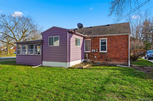 14000 Lincoln Street, Oak Park, MI 48237