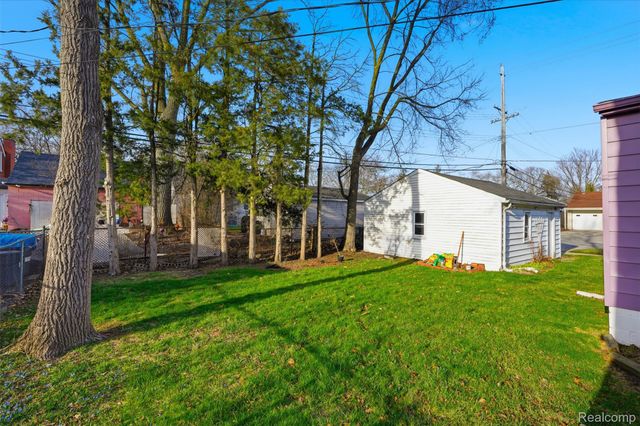 14000 Lincoln Street, Oak Park, MI 48237