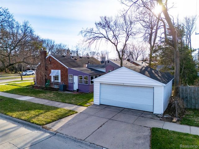 14000 Lincoln Street, Oak Park, MI 48237