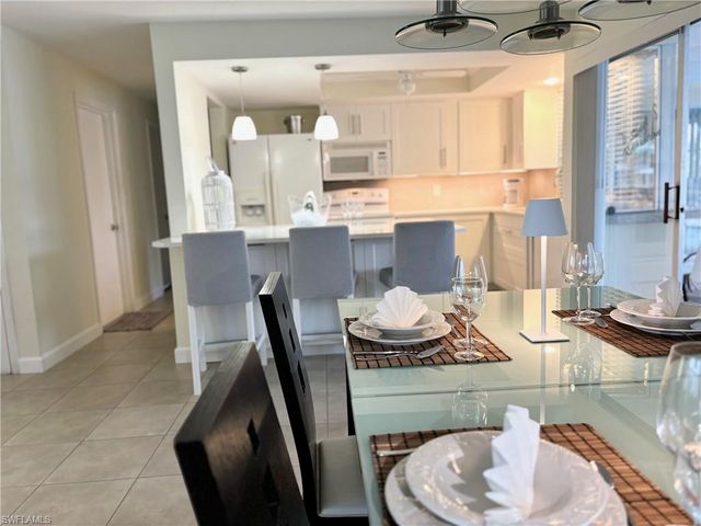 107 SW 58th TER, Cape Coral, FL 33914