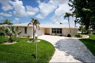 107 SW 58th TER, Cape Coral, FL 33914