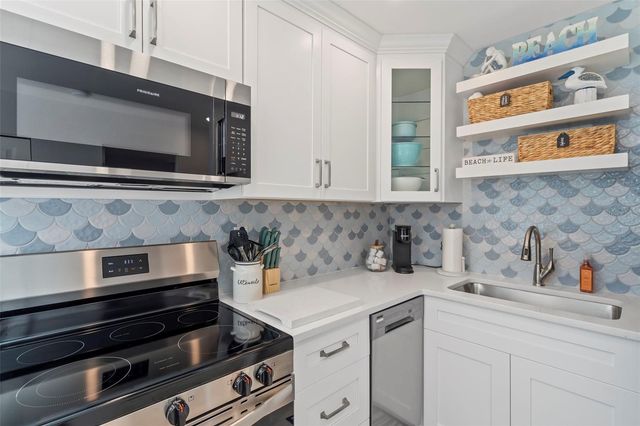 1360 HOLIDAY DRIVE A & B, Englewood, FL 34223