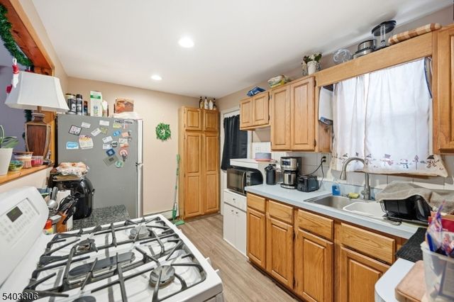 12 Quill St, West Milford Twp., NJ 07480