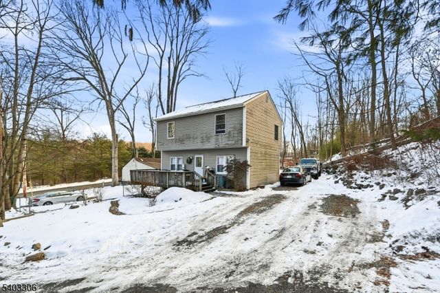 12 Quill St, West Milford Twp., NJ 07480