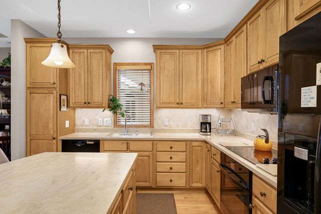 6460 Ivy Way, Edina, MN 55436