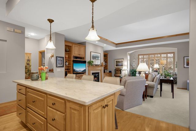 6460 Ivy Way, Edina, MN 55436
