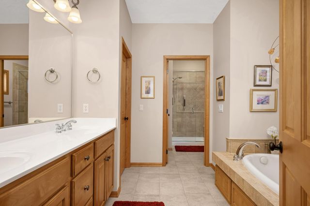 6460 Ivy Way, Edina, MN 55436