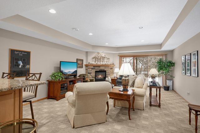 6460 Ivy Way, Edina, MN 55436