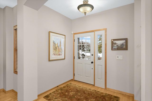 6460 Ivy Way, Edina, MN 55436