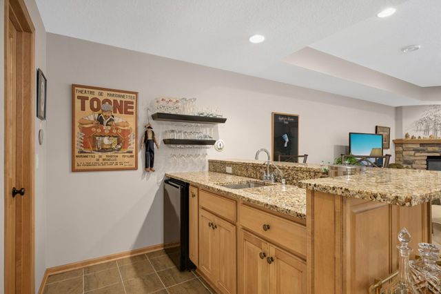 6460 Ivy Way, Edina, MN 55436