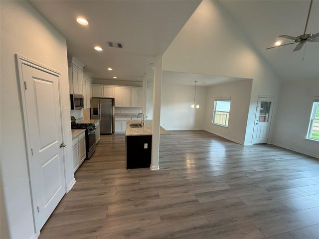 11707 Eclipse Drive, Willis, TX 77318