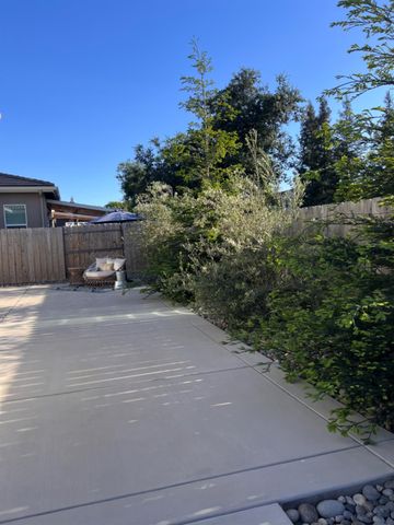 1012 Longview Drive, Oakdale, CA 95361