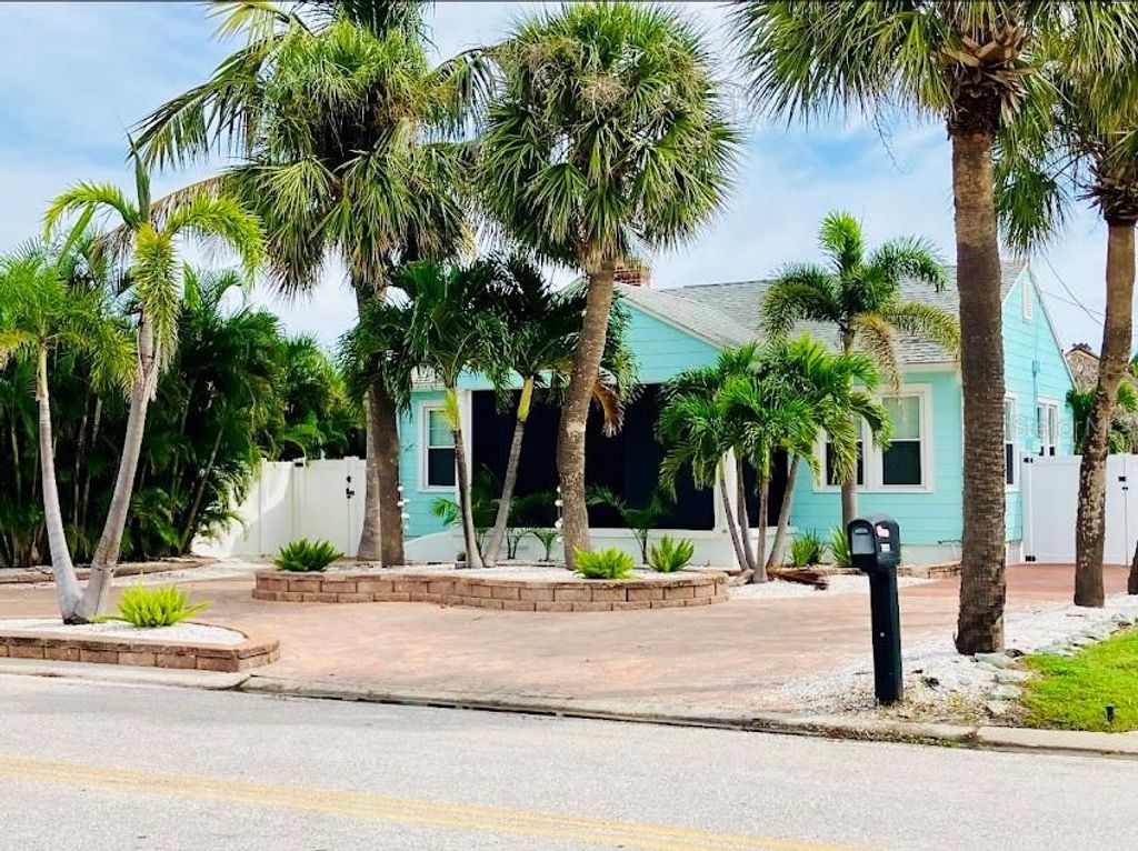 7625 COQUINA WAY, St Pete Beach, FL 33706