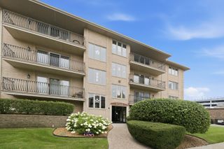 9514 S Kilbourn Avenue 1D, Oak Lawn, IL 60453