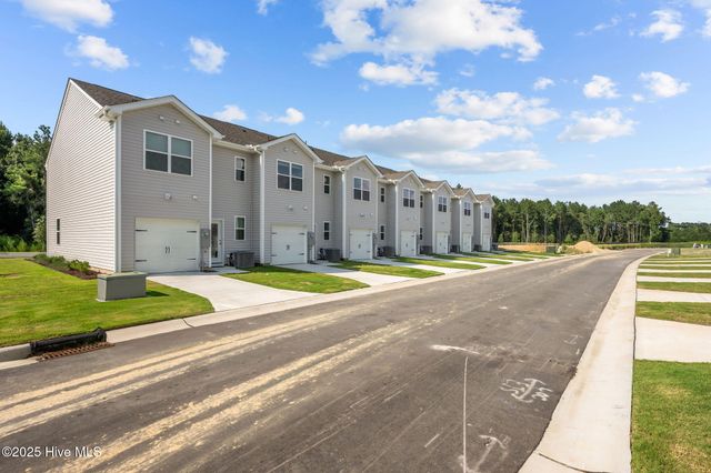 1032 Bayard Wootten Way, New Bern, NC 28562