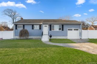 14 Platt Avenue, West Babylon, NY 11704
