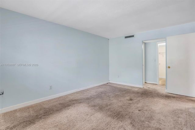 9301 SW 92nd Ave A214, Miami, FL 33176