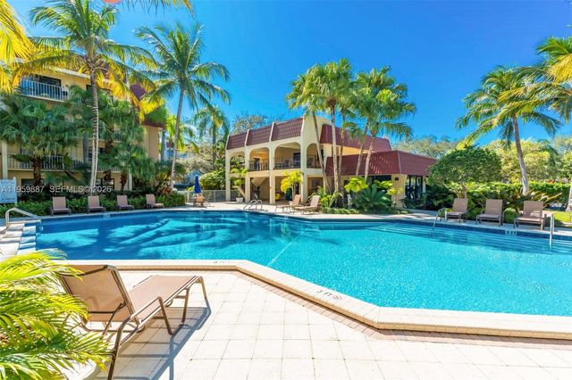 9301 SW 92nd Ave A214, Miami, FL 33176