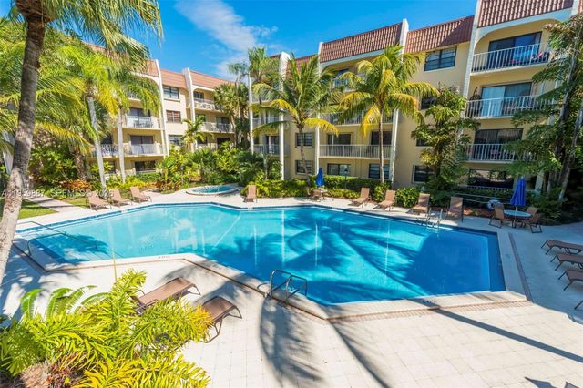 9301 SW 92nd Ave A214, Miami, FL 33176