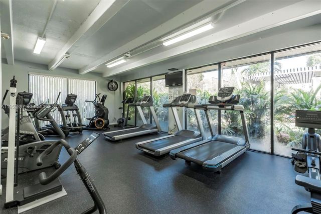 9301 SW 92nd Ave A214, Miami, FL 33176