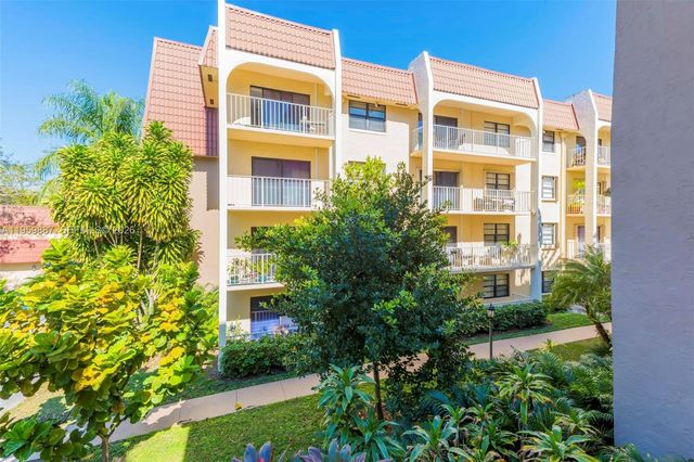 9301 SW 92nd Ave A214, Miami, FL 33176