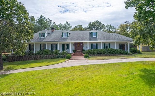 615 Azure Hills Drive, Van Buren, AR 72956