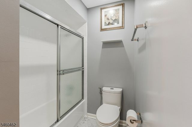 32 Chelsea Way, Bridgewater Twp., NJ 08807