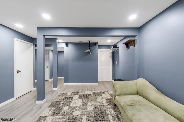 32 Chelsea Way, Bridgewater Twp., NJ 08807