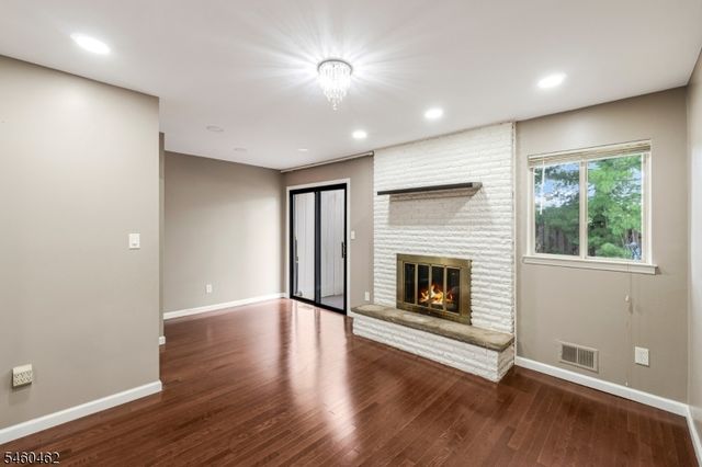 32 Chelsea Way, Bridgewater Twp., NJ 08807