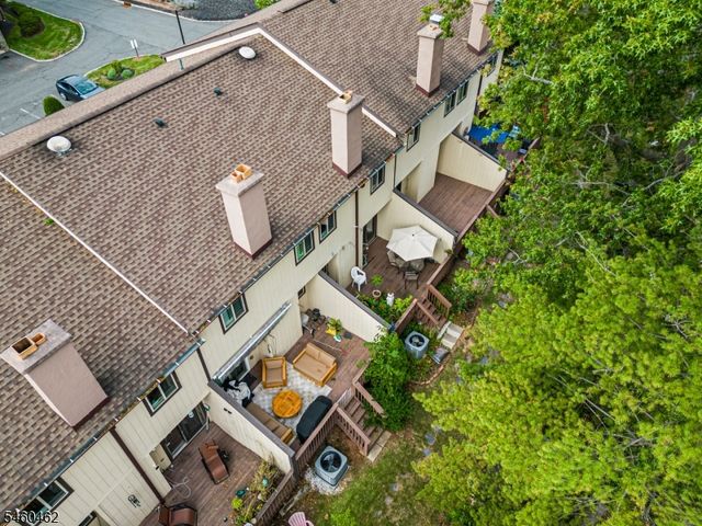 32 Chelsea Way, Bridgewater Twp., NJ 08807