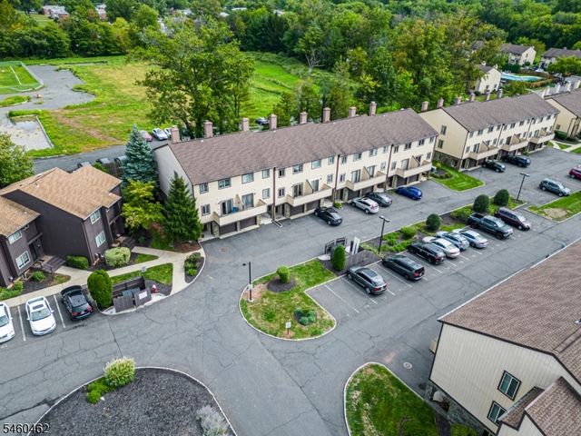 32 Chelsea Way, Bridgewater Twp., NJ 08807