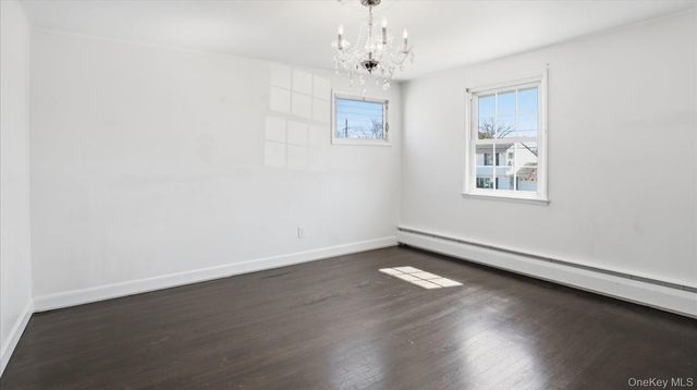 199 N Delaware Avenue, Massapequa, NY 11758