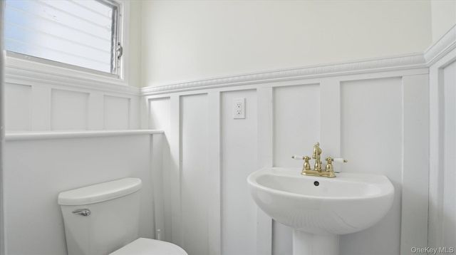 199 N Delaware Avenue, Massapequa, NY 11758