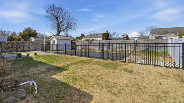 199 N Delaware Avenue, Massapequa, NY 11758