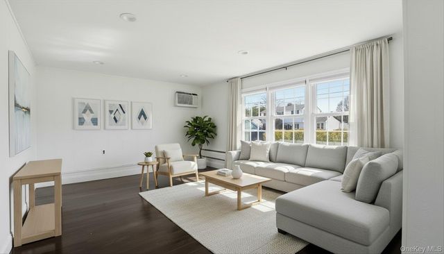 199 N Delaware Avenue, Massapequa, NY 11758