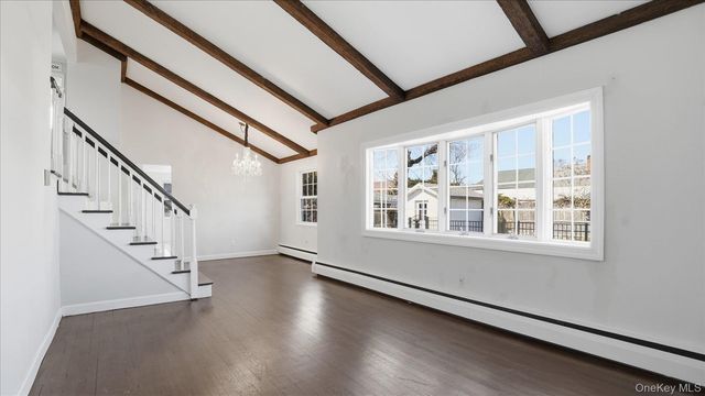 199 N Delaware Avenue, Massapequa, NY 11758