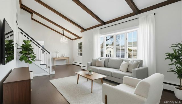 199 N Delaware Avenue, Massapequa, NY 11758