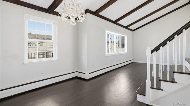 199 N Delaware Avenue, Massapequa, NY 11758