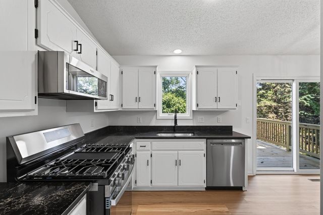 17550 Illinois Court, Lakeville, MN 55044