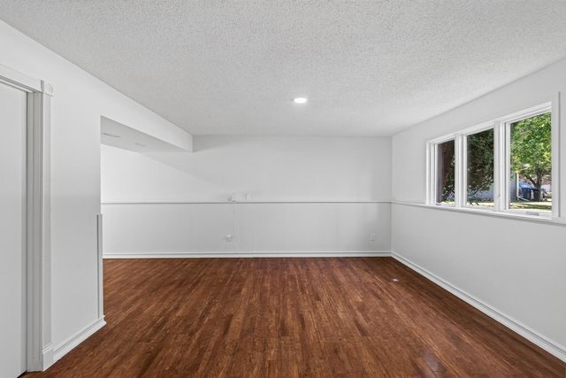 17550 Illinois Court, Lakeville, MN 55044