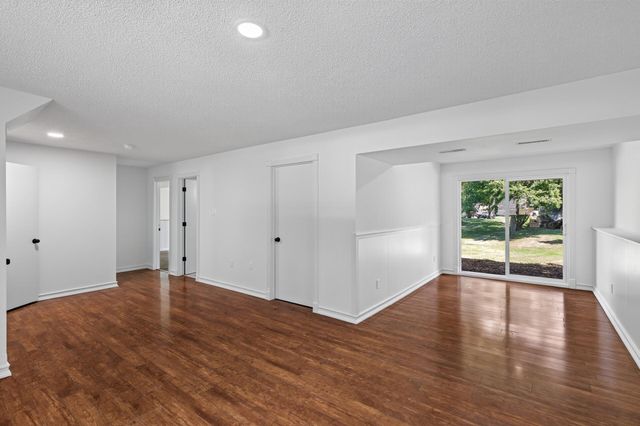 17550 Illinois Court, Lakeville, MN 55044