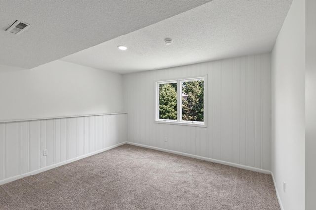 17550 Illinois Court, Lakeville, MN 55044