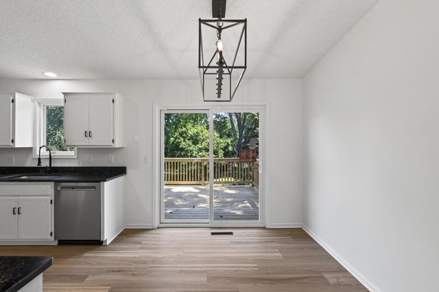 17550 Illinois Court, Lakeville, MN 55044