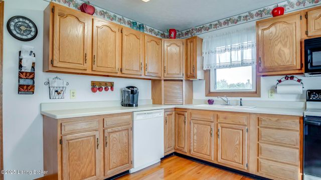 34 Normandy Heights Rd, Taylorsville, KY 40071