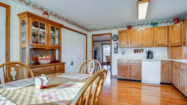 34 Normandy Heights Rd, Taylorsville, KY 40071