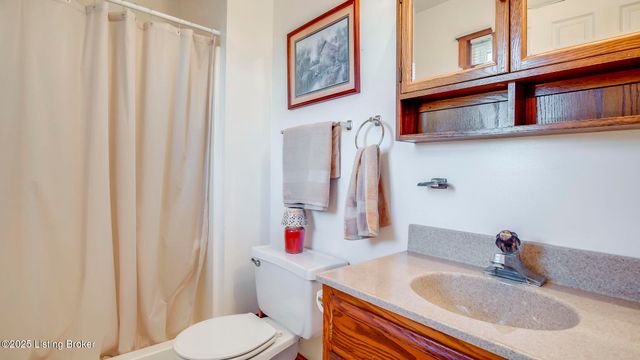 34 Normandy Heights Rd, Taylorsville, KY 40071