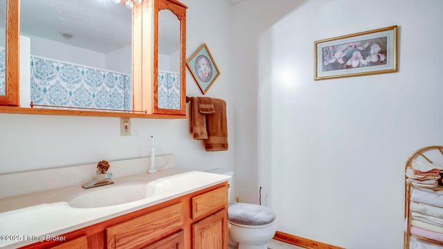 34 Normandy Heights Rd, Taylorsville, KY 40071