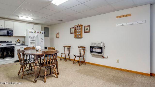 34 Normandy Heights Rd, Taylorsville, KY 40071